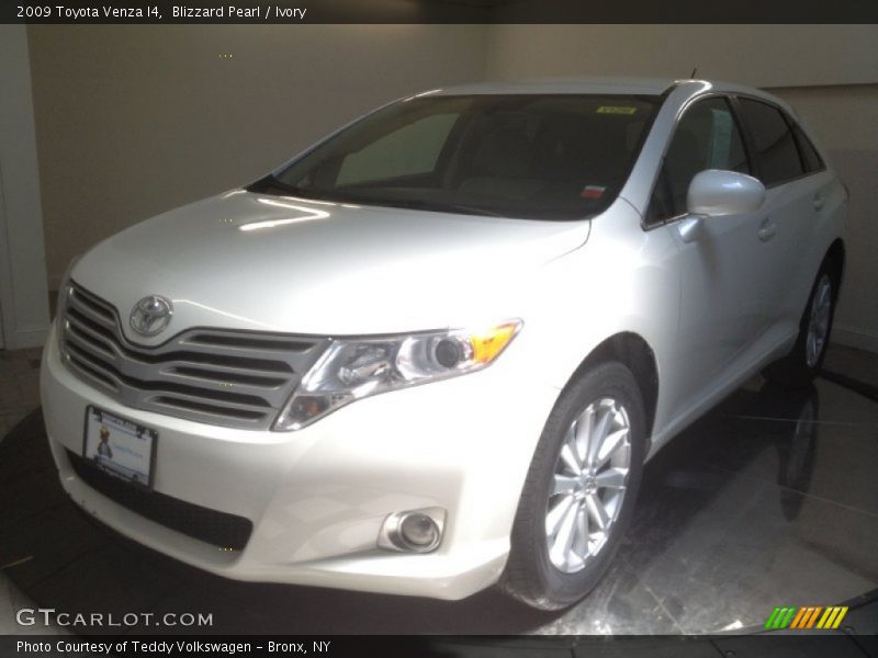 Blizzard Pearl / Ivory 2009 Toyota Venza I4