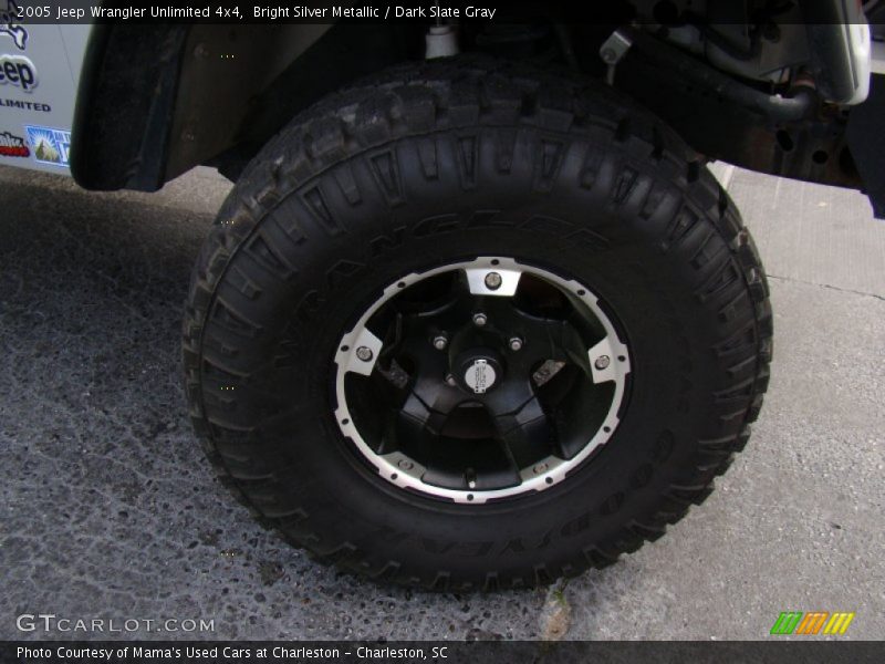 Custom Wheels of 2005 Wrangler Unlimited 4x4