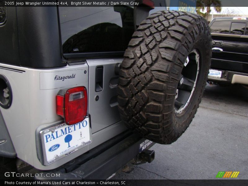 Bright Silver Metallic / Dark Slate Gray 2005 Jeep Wrangler Unlimited 4x4