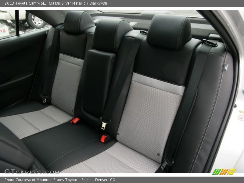 Classic Silver Metallic / Black/Ash 2013 Toyota Camry SE
