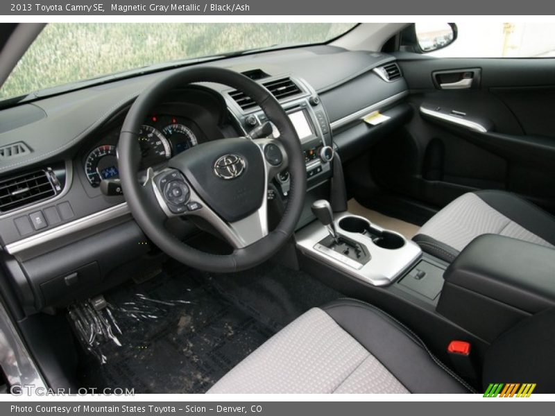 Magnetic Gray Metallic / Black/Ash 2013 Toyota Camry SE