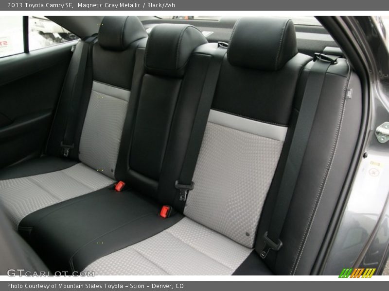 Magnetic Gray Metallic / Black/Ash 2013 Toyota Camry SE