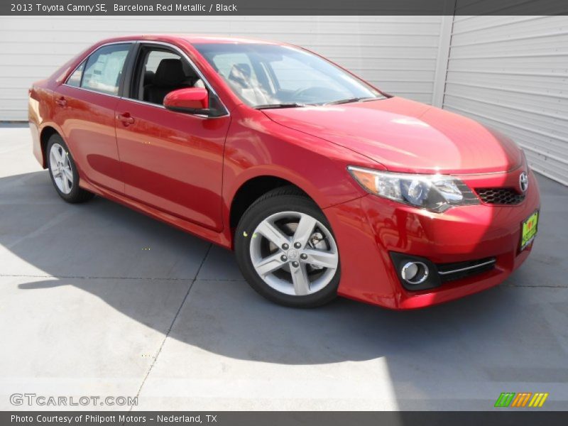 Barcelona Red Metallic / Black 2013 Toyota Camry SE