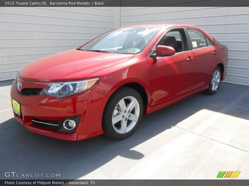 Barcelona Red Metallic / Black 2013 Toyota Camry SE