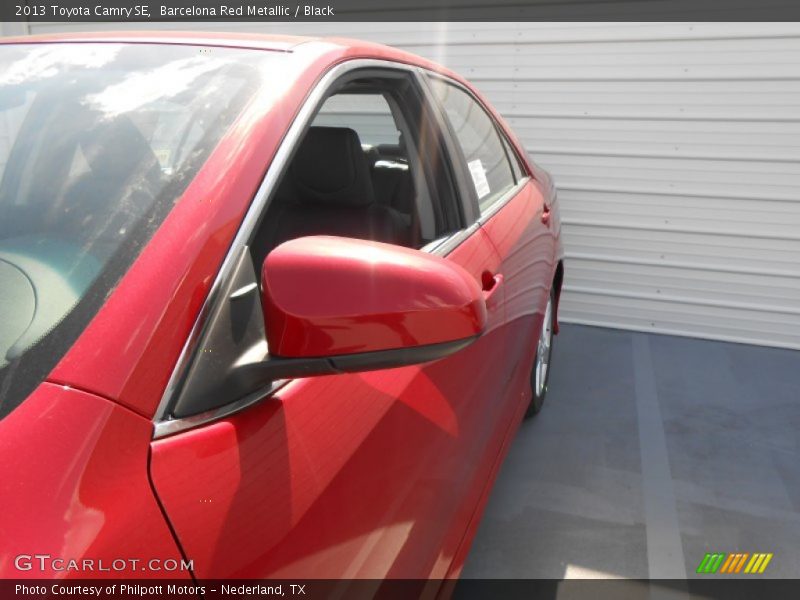 Barcelona Red Metallic / Black 2013 Toyota Camry SE