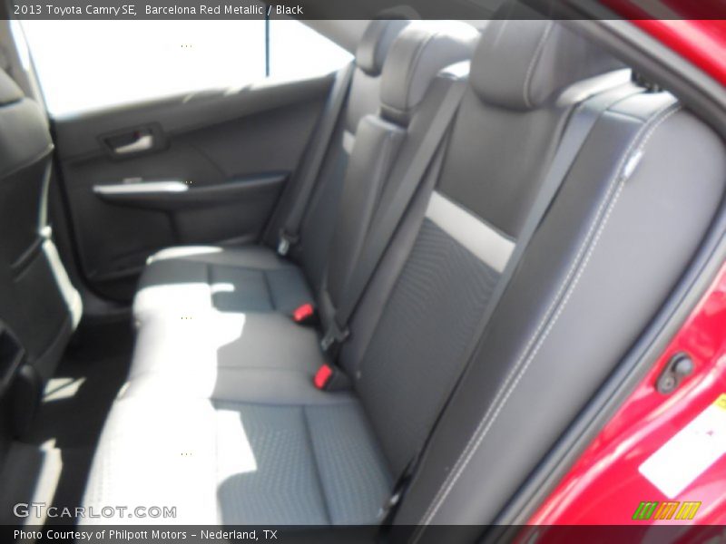 Barcelona Red Metallic / Black 2013 Toyota Camry SE