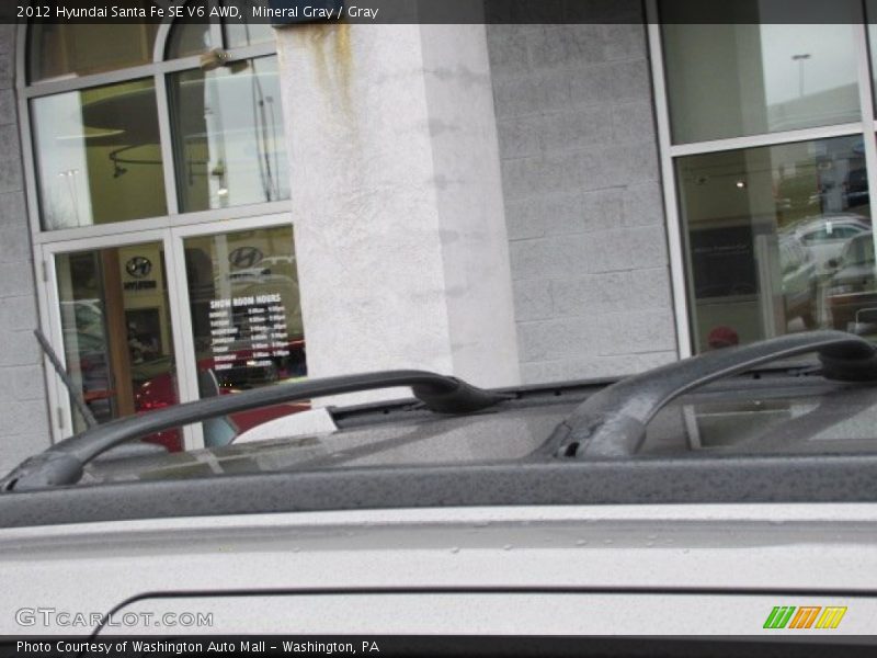 Mineral Gray / Gray 2012 Hyundai Santa Fe SE V6 AWD