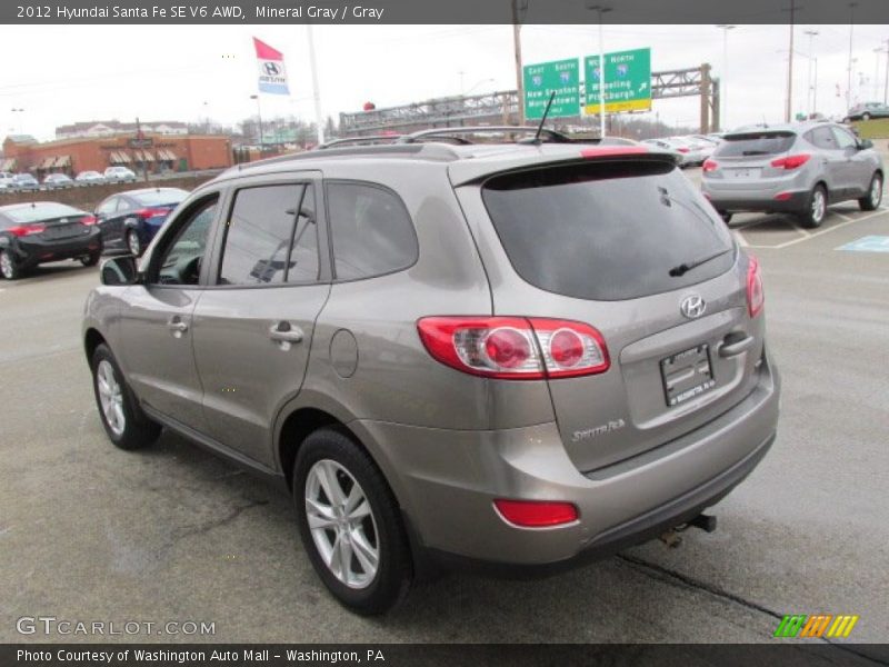 Mineral Gray / Gray 2012 Hyundai Santa Fe SE V6 AWD