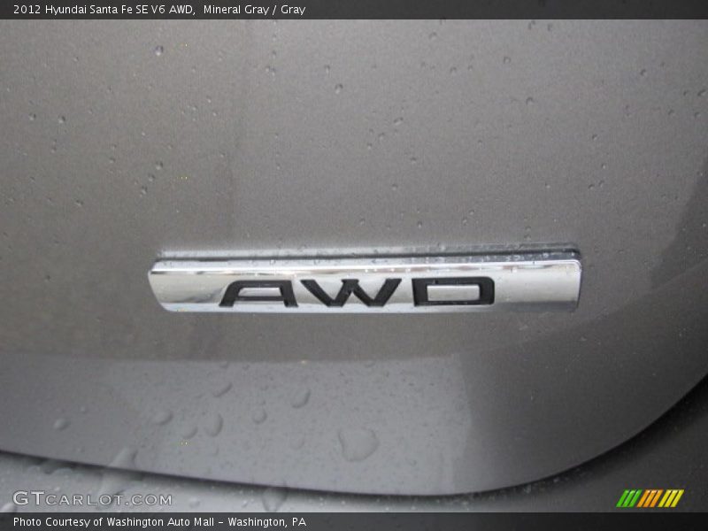 Mineral Gray / Gray 2012 Hyundai Santa Fe SE V6 AWD