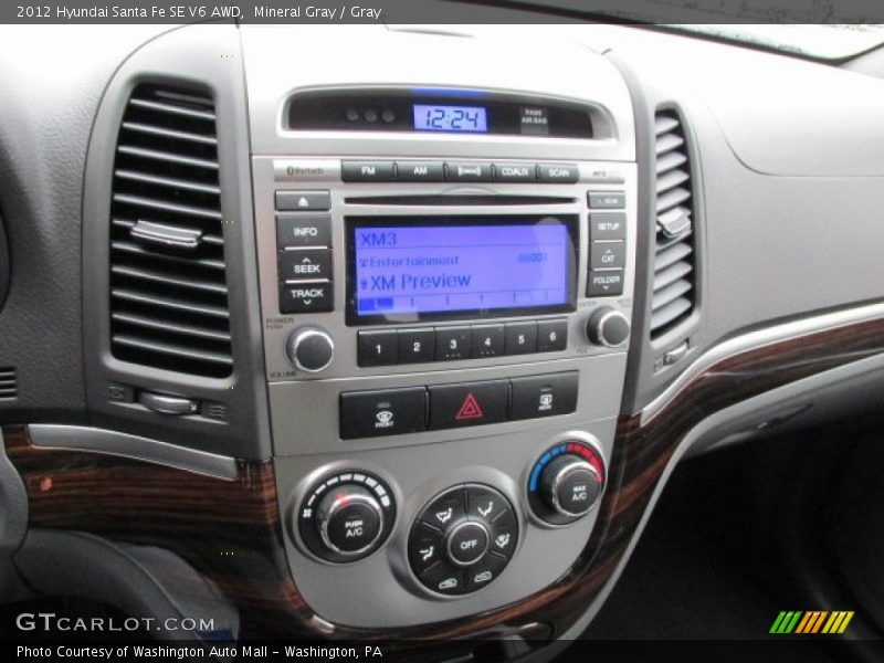 Mineral Gray / Gray 2012 Hyundai Santa Fe SE V6 AWD