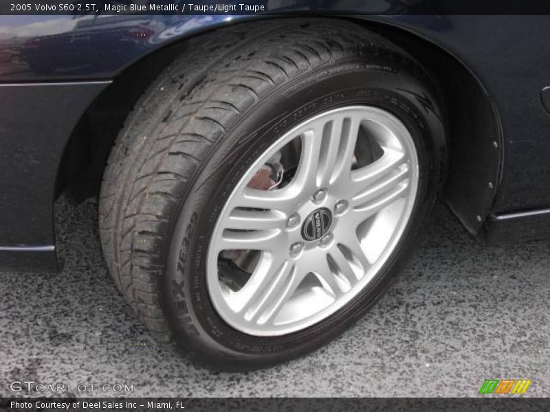 Magic Blue Metallic / Taupe/Light Taupe 2005 Volvo S60 2.5T