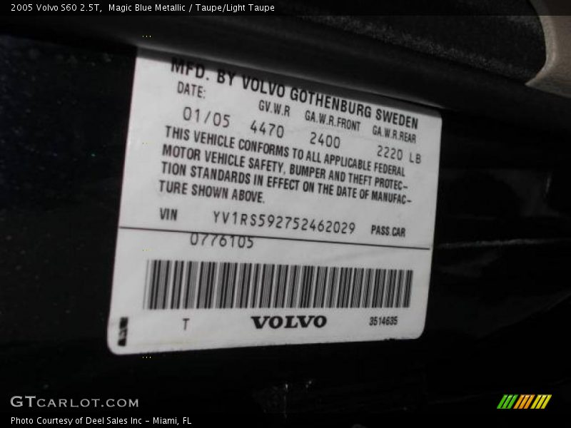 Magic Blue Metallic / Taupe/Light Taupe 2005 Volvo S60 2.5T