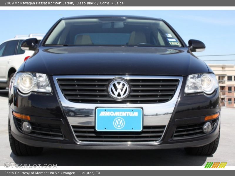 Deep Black / Cornsilk Beige 2009 Volkswagen Passat Komfort Sedan