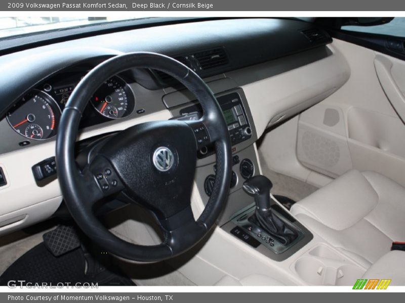 Dashboard of 2009 Passat Komfort Sedan