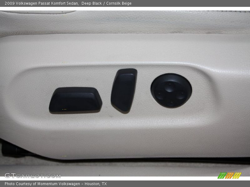 Deep Black / Cornsilk Beige 2009 Volkswagen Passat Komfort Sedan