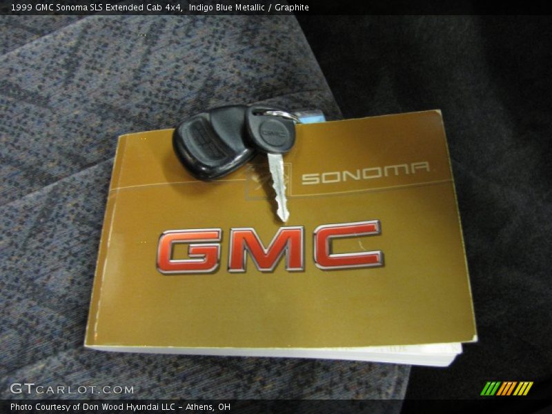 Indigo Blue Metallic / Graphite 1999 GMC Sonoma SLS Extended Cab 4x4