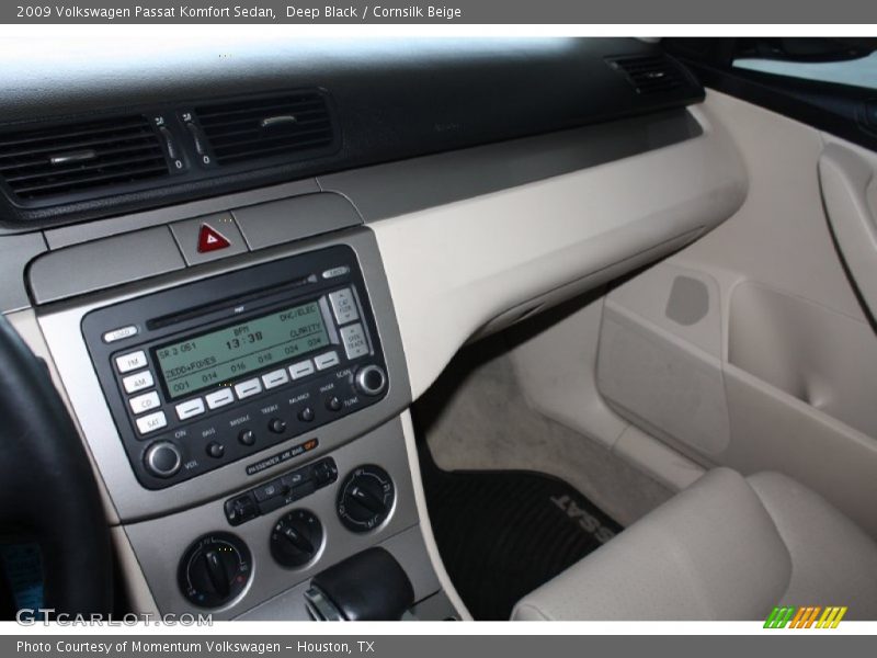 Deep Black / Cornsilk Beige 2009 Volkswagen Passat Komfort Sedan