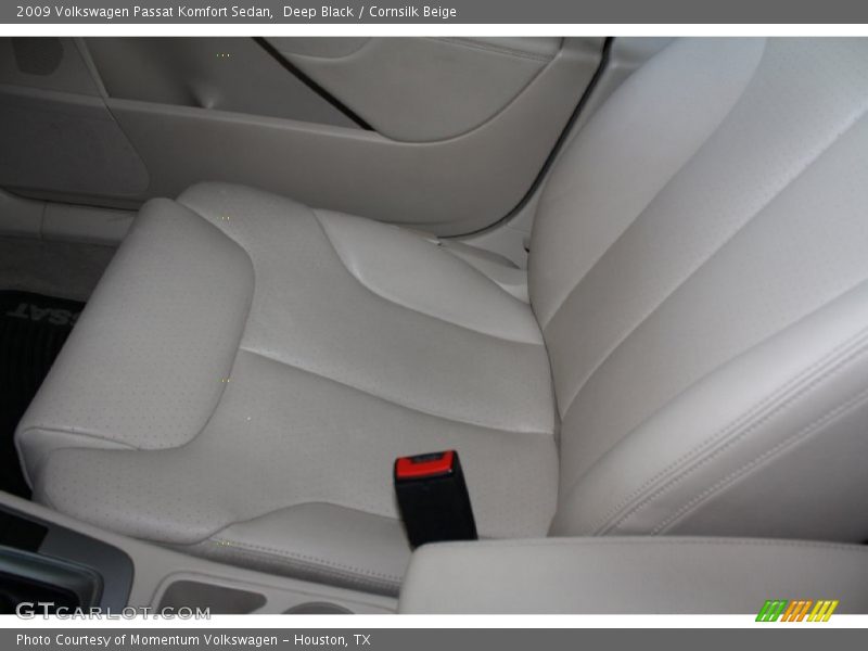 Deep Black / Cornsilk Beige 2009 Volkswagen Passat Komfort Sedan