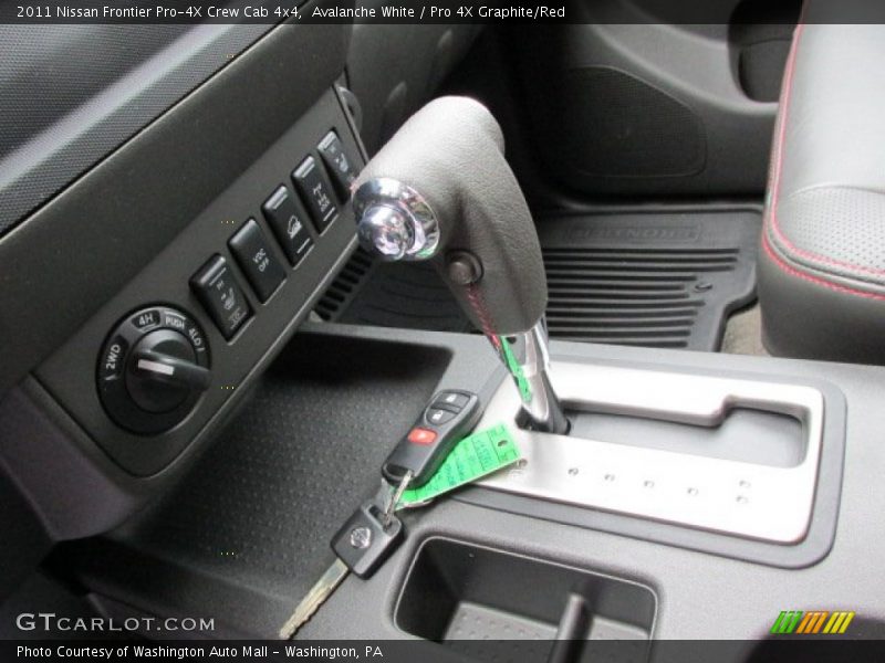 Avalanche White / Pro 4X Graphite/Red 2011 Nissan Frontier Pro-4X Crew Cab 4x4