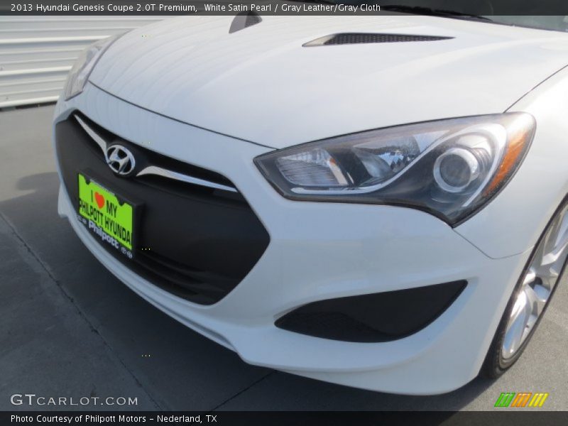 White Satin Pearl / Gray Leather/Gray Cloth 2013 Hyundai Genesis Coupe 2.0T Premium