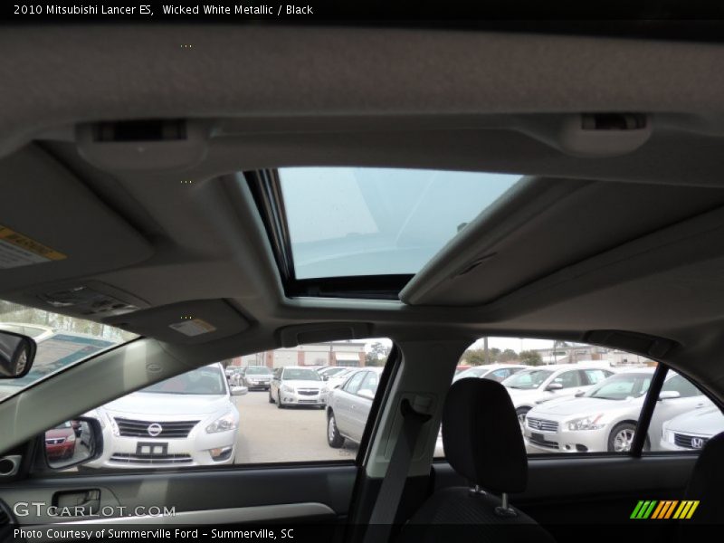 Wicked White Metallic / Black 2010 Mitsubishi Lancer ES