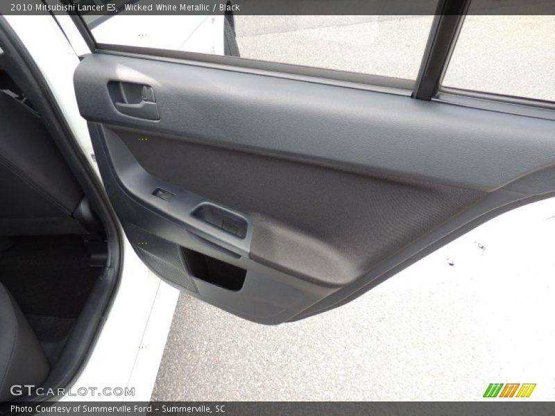 Wicked White Metallic / Black 2010 Mitsubishi Lancer ES