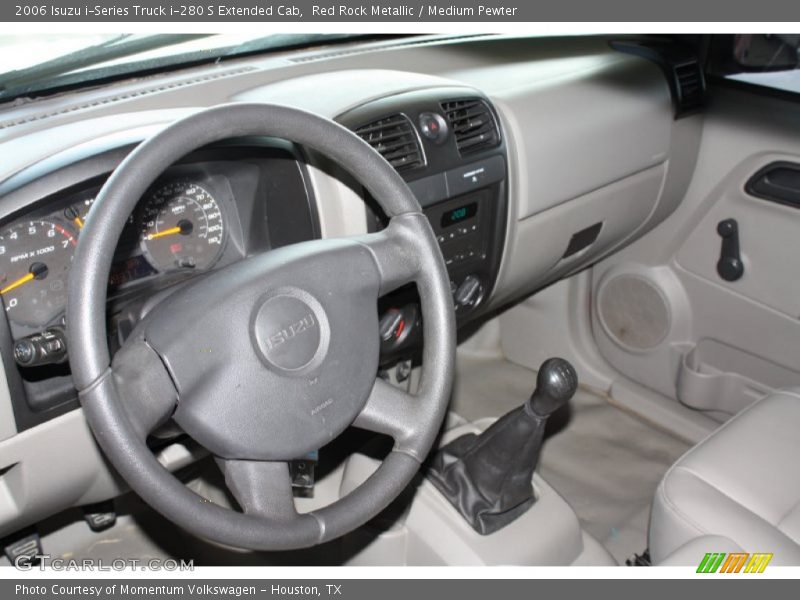 Dashboard of 2006 i-Series Truck i-280 S Extended Cab