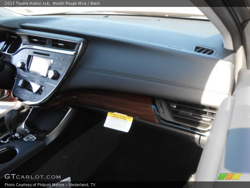 Moulin Rouge Mica / Black 2013 Toyota Avalon XLE