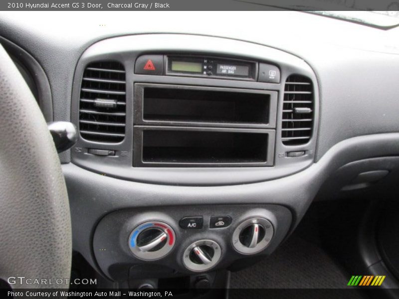 Controls of 2010 Accent GS 3 Door