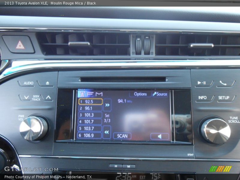 Audio System of 2013 Avalon XLE