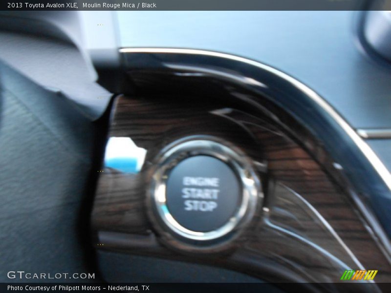 Moulin Rouge Mica / Black 2013 Toyota Avalon XLE