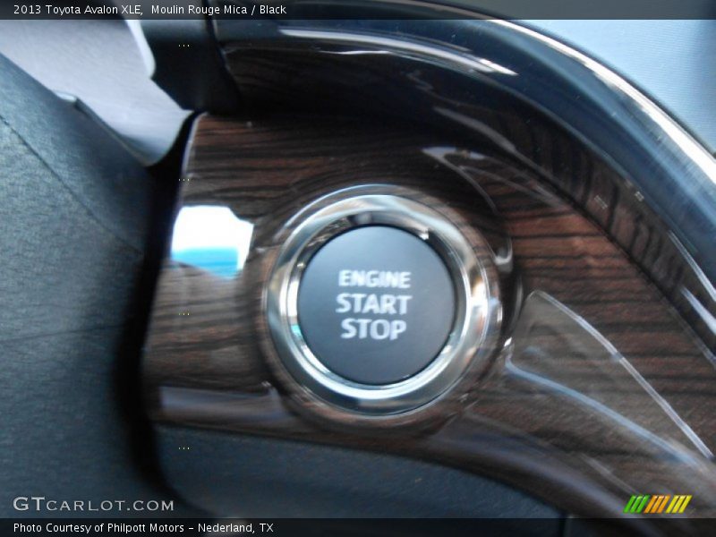 Moulin Rouge Mica / Black 2013 Toyota Avalon XLE