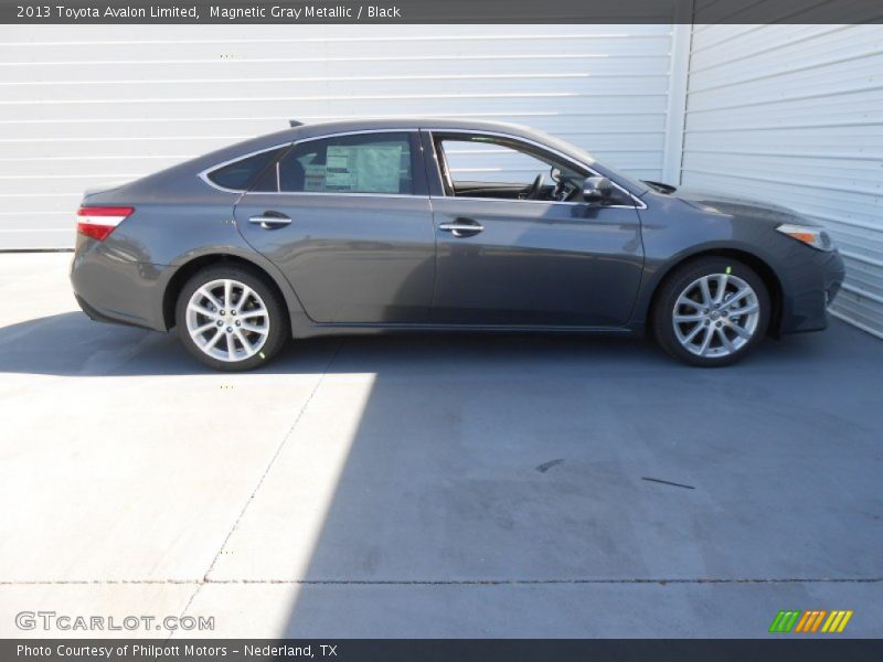 Magnetic Gray Metallic / Black 2013 Toyota Avalon Limited