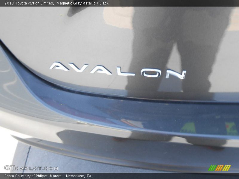 Magnetic Gray Metallic / Black 2013 Toyota Avalon Limited