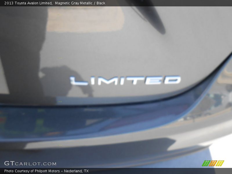 Magnetic Gray Metallic / Black 2013 Toyota Avalon Limited