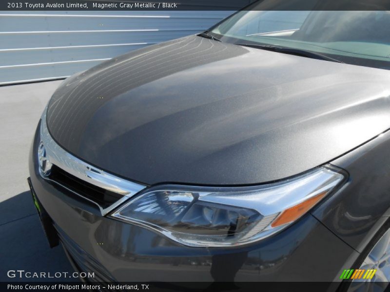 Magnetic Gray Metallic / Black 2013 Toyota Avalon Limited