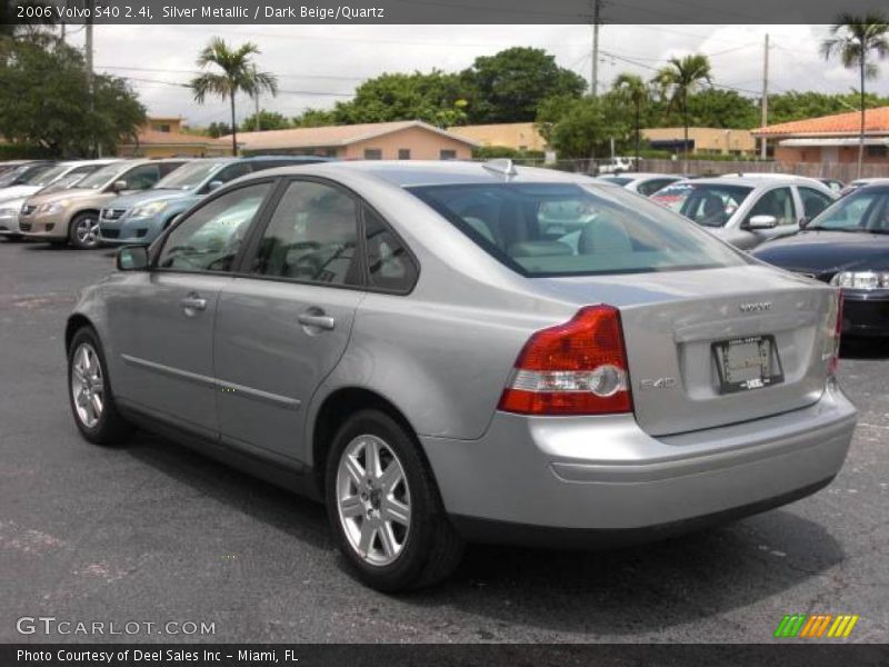 Silver Metallic / Dark Beige/Quartz 2006 Volvo S40 2.4i