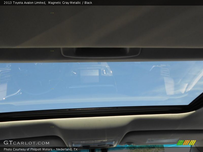 Magnetic Gray Metallic / Black 2013 Toyota Avalon Limited