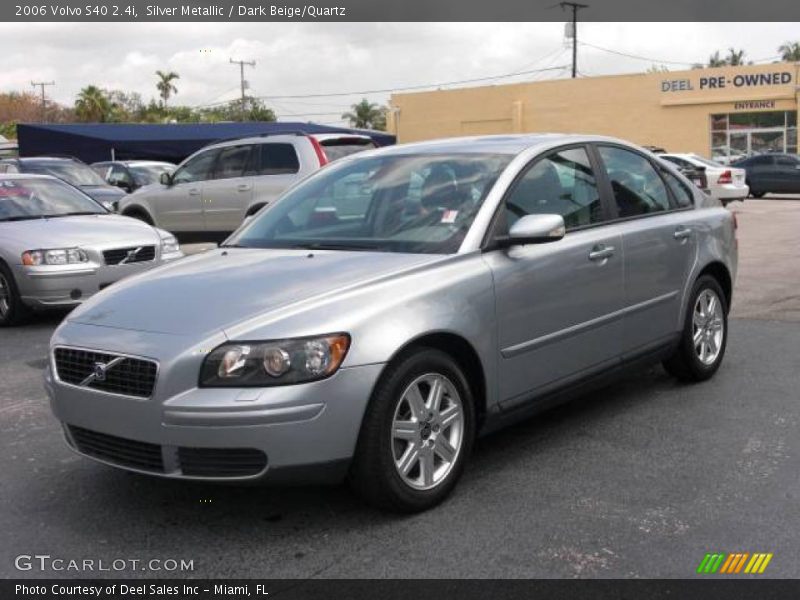 Silver Metallic / Dark Beige/Quartz 2006 Volvo S40 2.4i