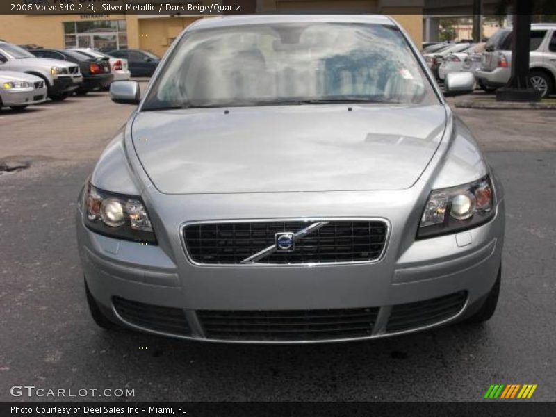 Silver Metallic / Dark Beige/Quartz 2006 Volvo S40 2.4i