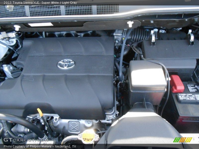 Super White / Light Gray 2013 Toyota Sienna XLE