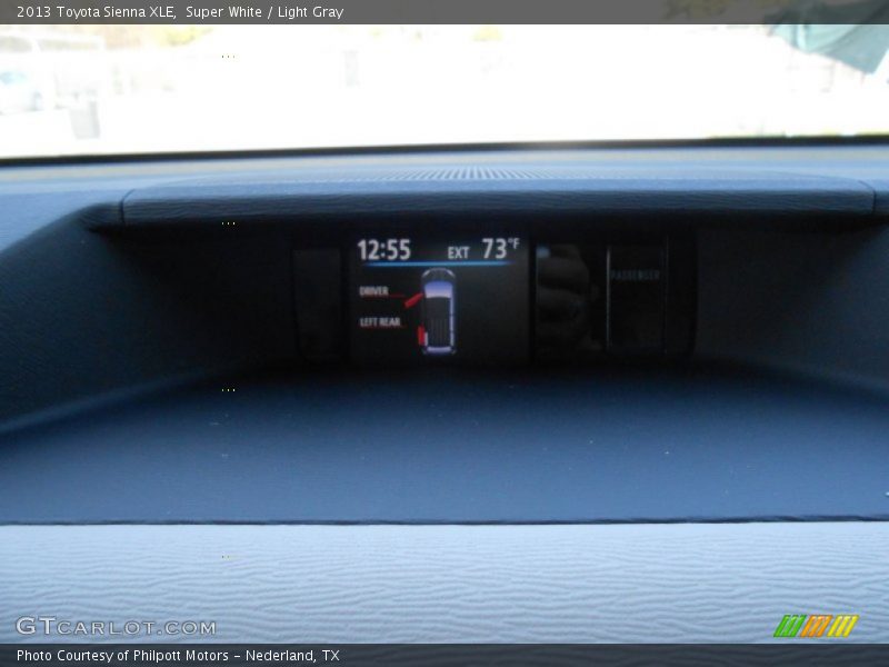 Super White / Light Gray 2013 Toyota Sienna XLE