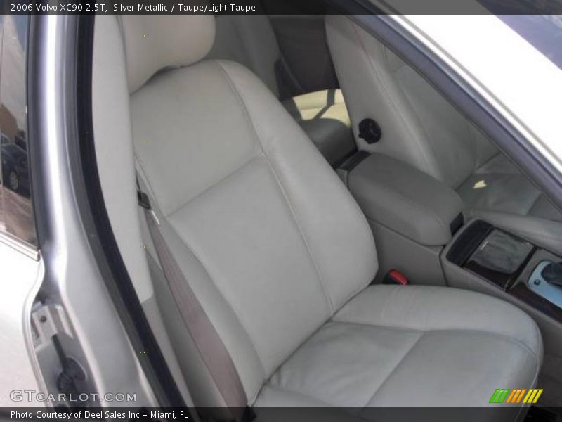Silver Metallic / Taupe/Light Taupe 2006 Volvo XC90 2.5T