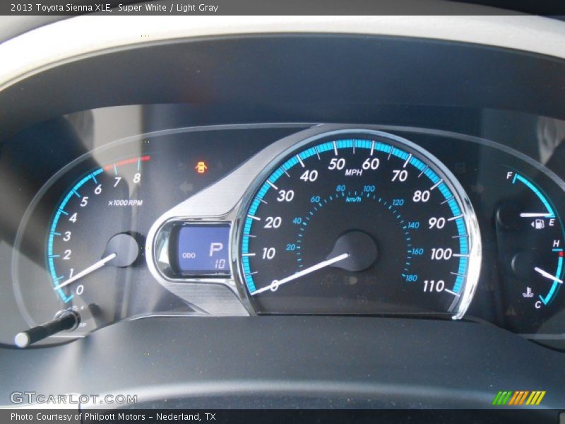 Super White / Light Gray 2013 Toyota Sienna XLE
