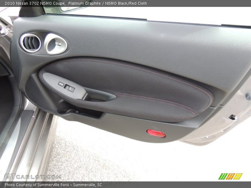 Door Panel of 2010 370Z NISMO Coupe