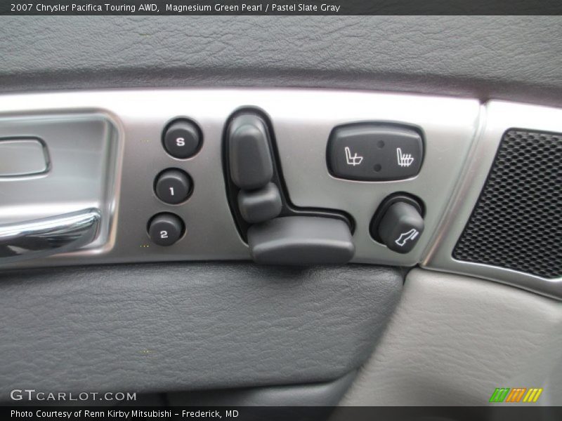 Controls of 2007 Pacifica Touring AWD