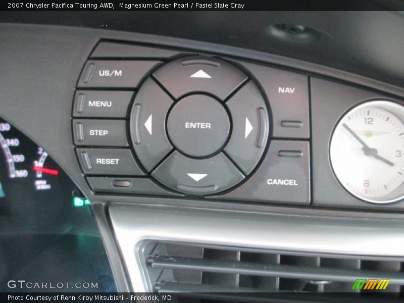 Controls of 2007 Pacifica Touring AWD