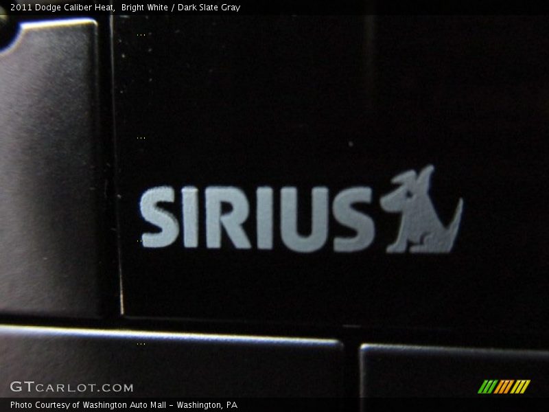 Bright White / Dark Slate Gray 2011 Dodge Caliber Heat