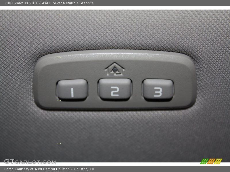 Silver Metallic / Graphite 2007 Volvo XC90 3.2 AWD
