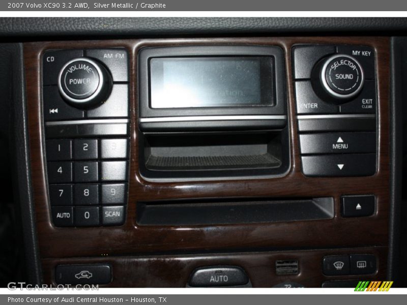 Silver Metallic / Graphite 2007 Volvo XC90 3.2 AWD